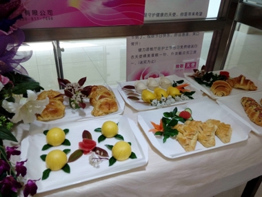 401醫院餐廳面點節上的各種精致面食