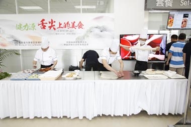 奔馳牽手健力源 共創行業新標桿