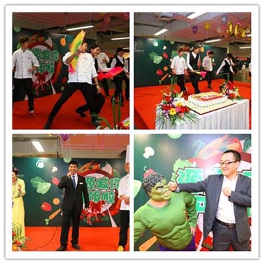 員工現(xiàn)場(chǎng)表演 員工現(xiàn)場(chǎng)表演