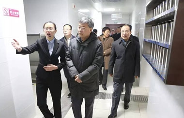 郭樹清省長視察餐廳的廚房 郭樹清省長視察餐廳的廚房