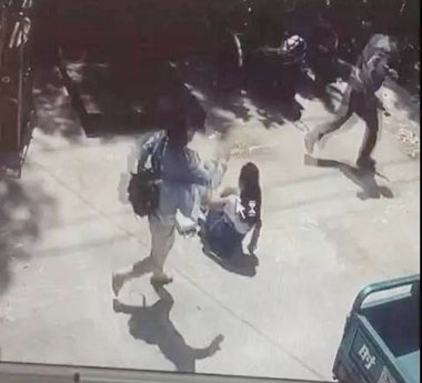 俠女一聲吼，歹徒被嚇走——濟南龍奧餐廳員工安翠霞見義勇為事跡紀實