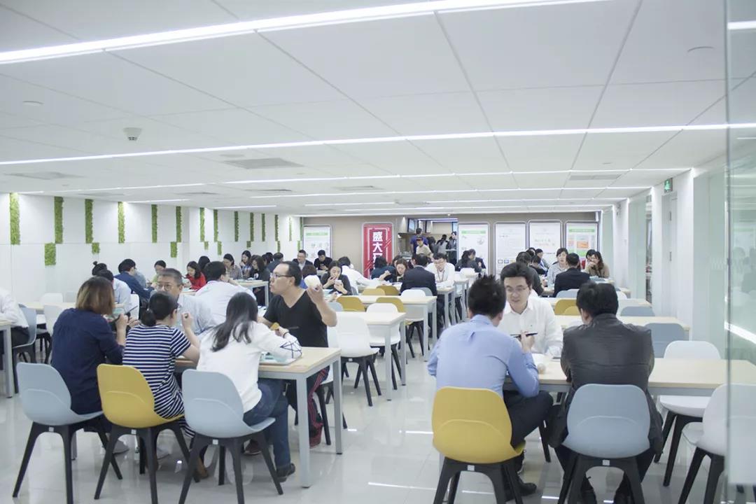 華潤大廈 · 健力源餐廳就餐現場