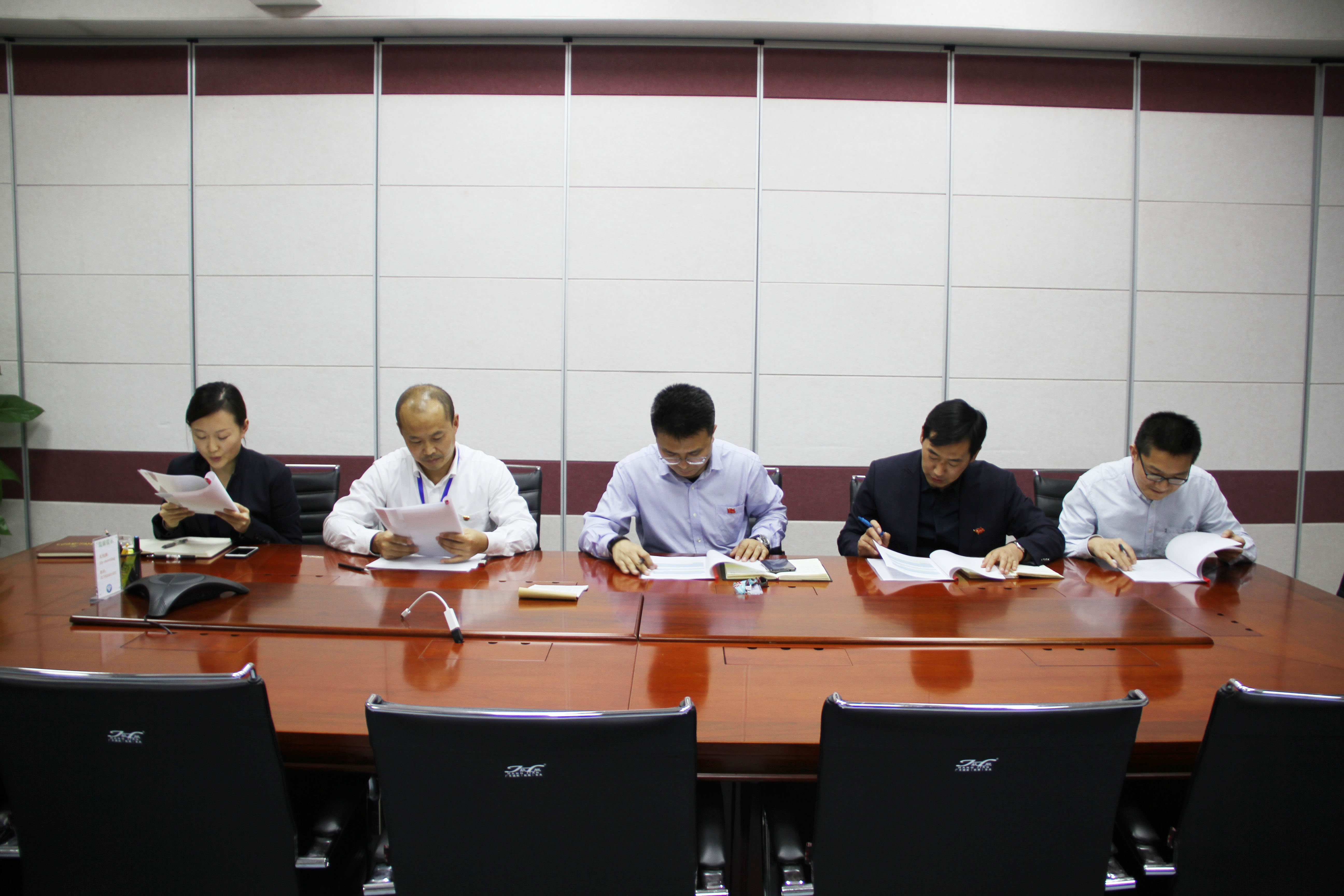不忘初心，牢記使命——公司黨支部組織黨員學習十九大精神