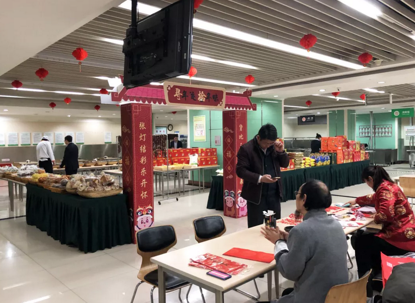 書法大師現場寫對聯