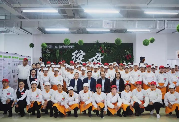 源源團隊合影