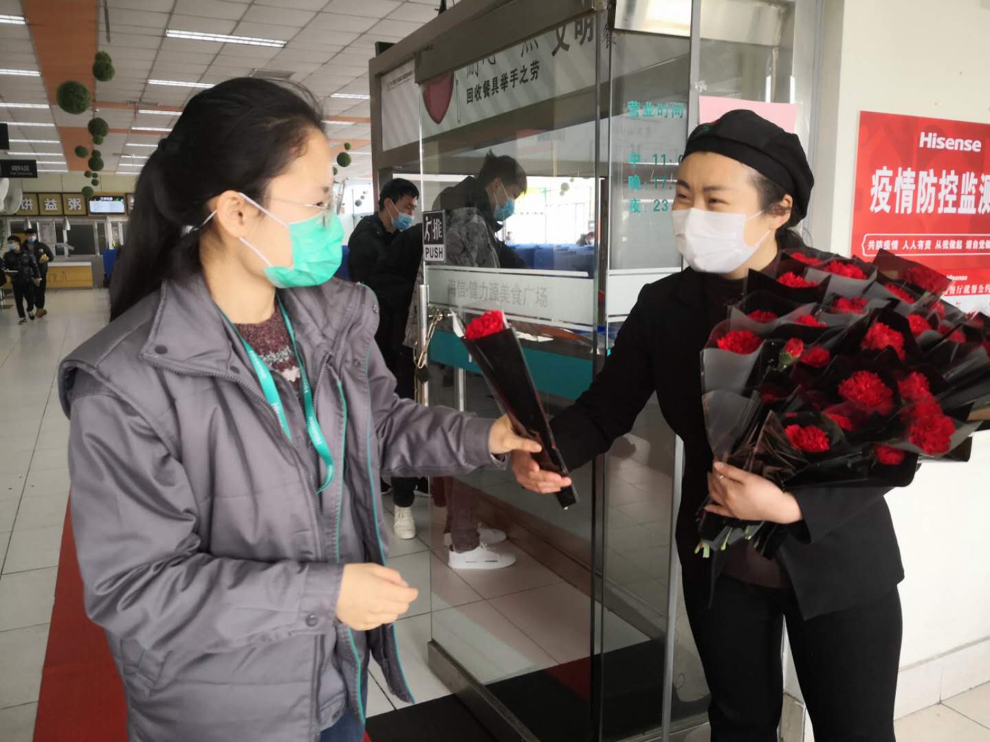 疫情下的靚麗風景  —— 公司多家餐廳開展婦女節活動