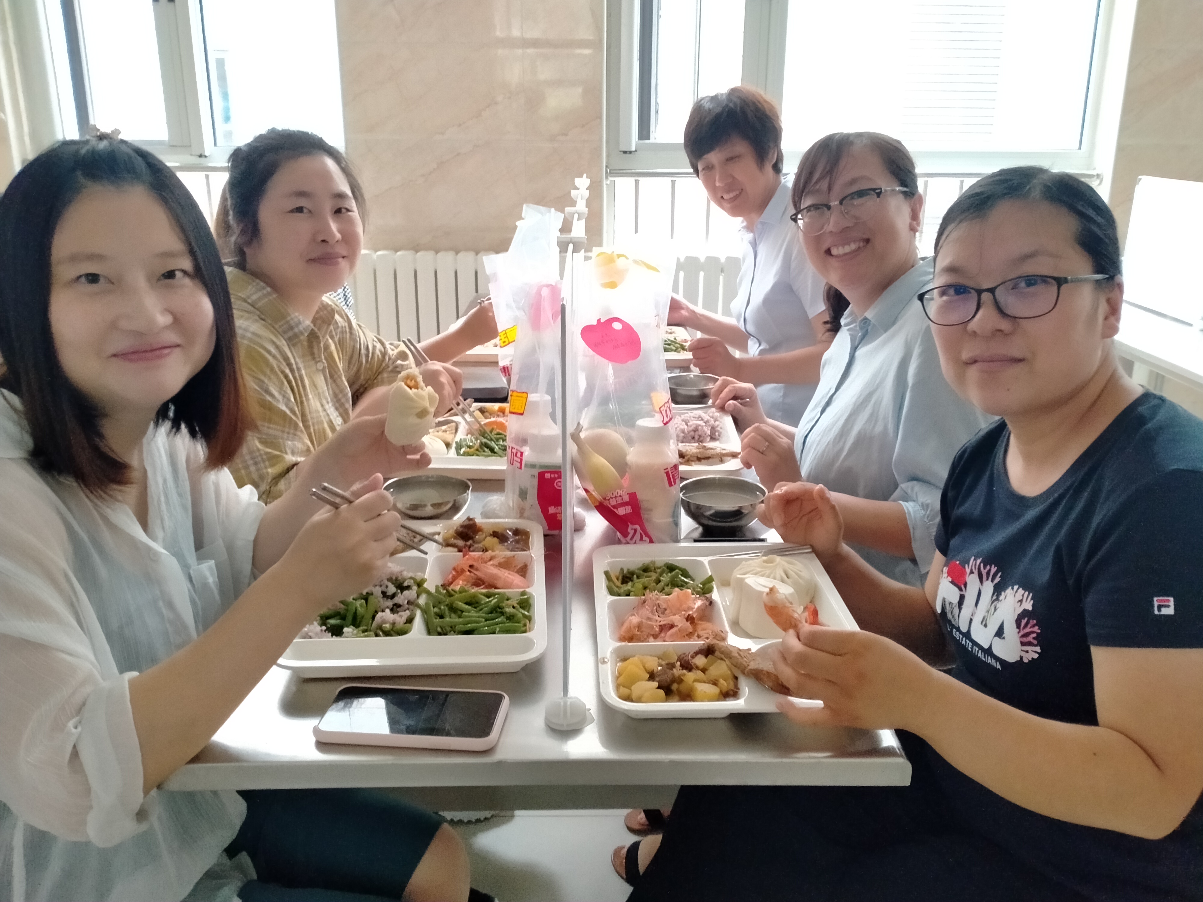 9.10 健力源陪您一起過節——公司各學校餐廳舉辦教師節活動