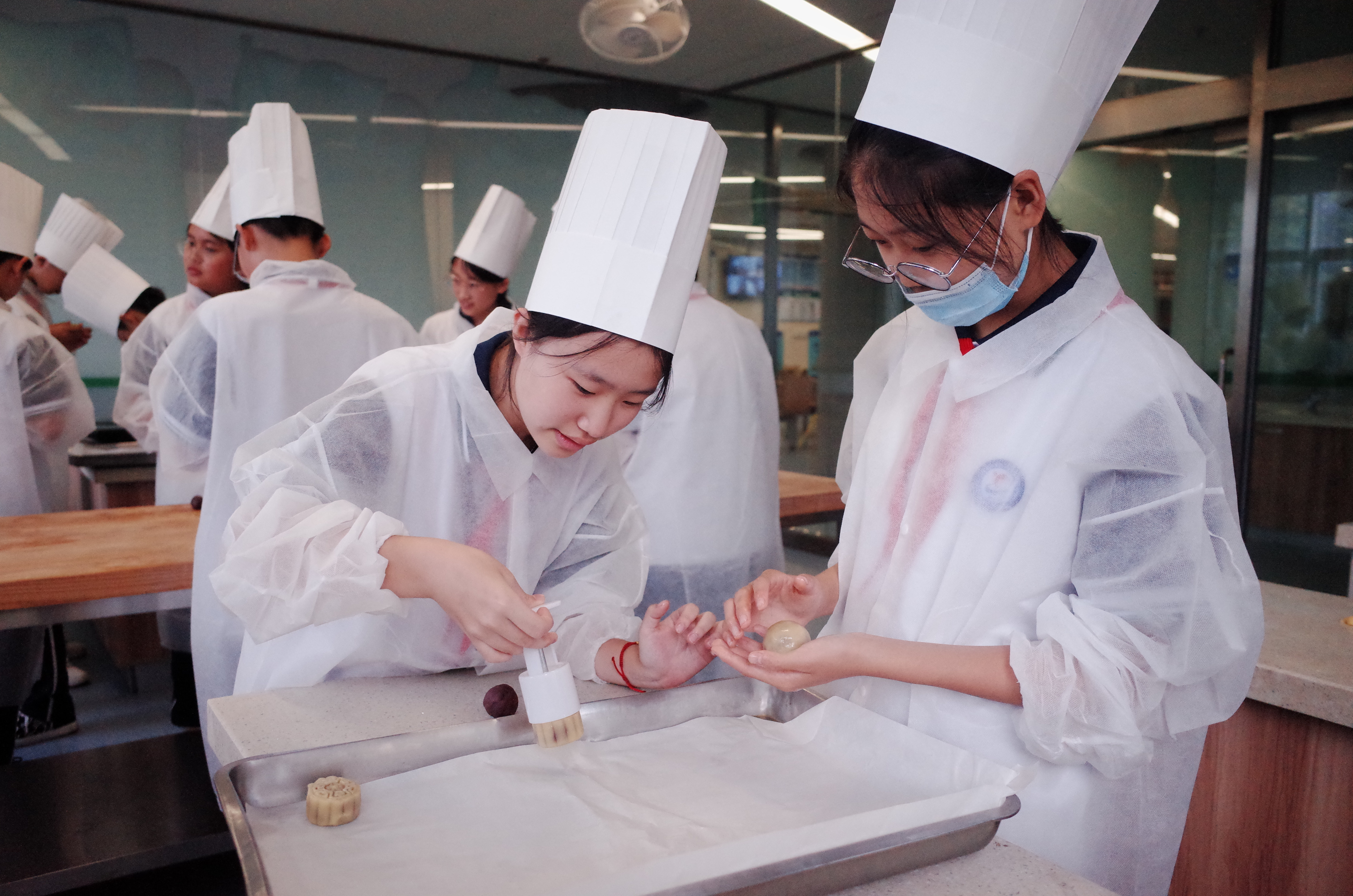 繽紛活動迎雙節 用心用情送祝福
