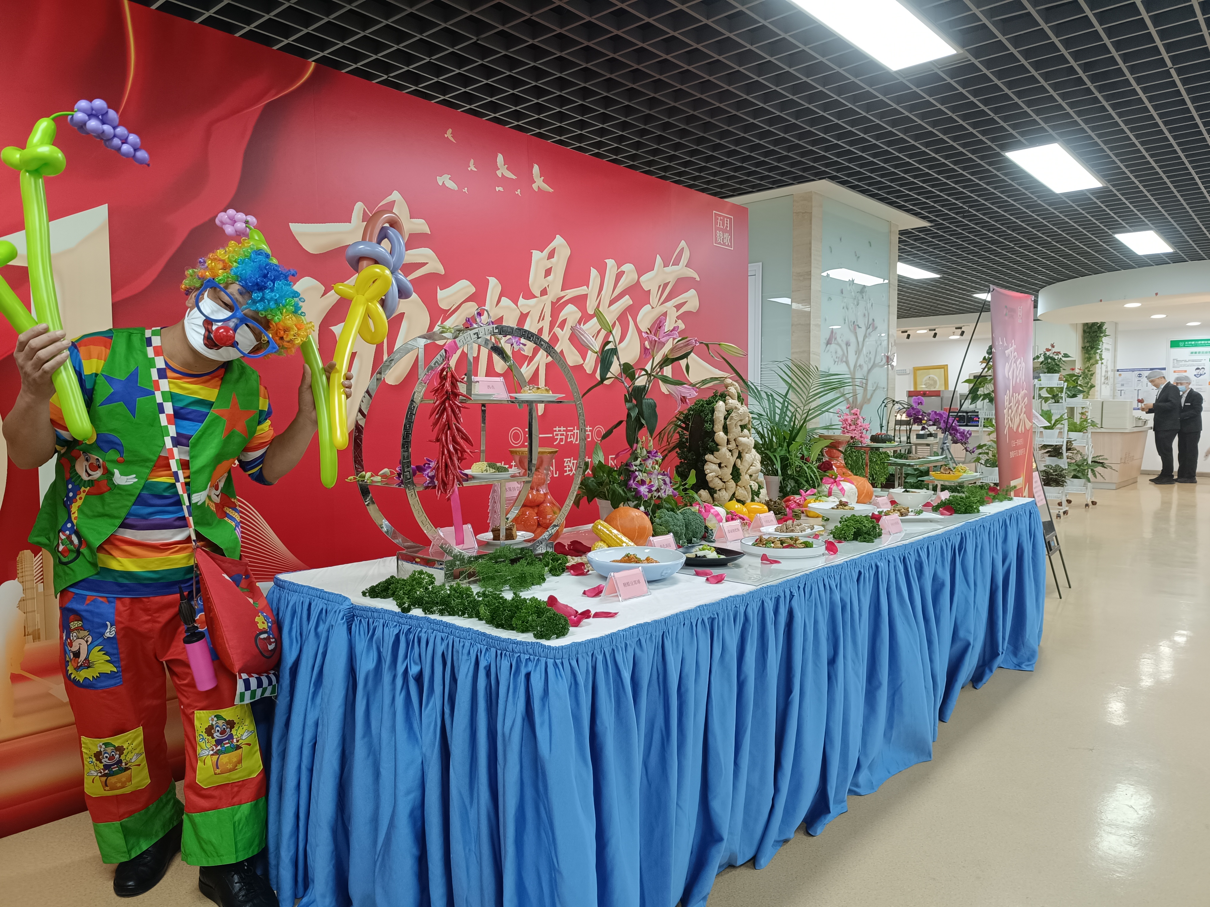 致平凡 敬不凡——集團各餐廳舉辦五一勞動節美食活動